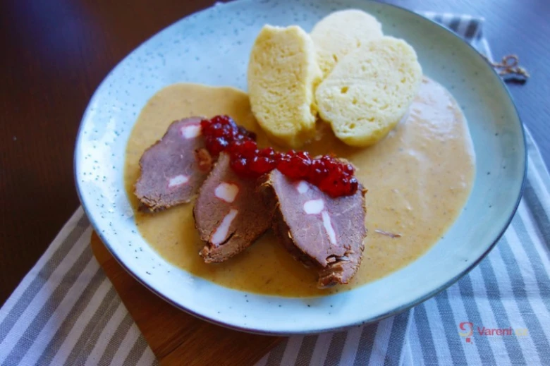 Hot Czech dish: svíčková s houskovým knedlíkem