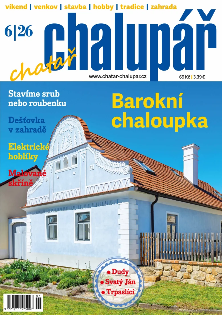 Modrá barokní chalupa s bílým lemem na obálce časopisu.