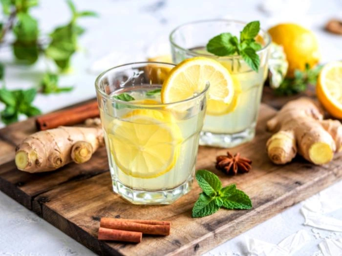 Ginger lemonade with garnishes